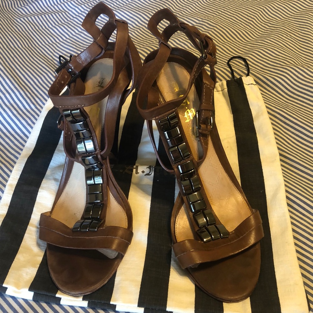 ❤️ L.A.M.B metal and leather wedges-size 9